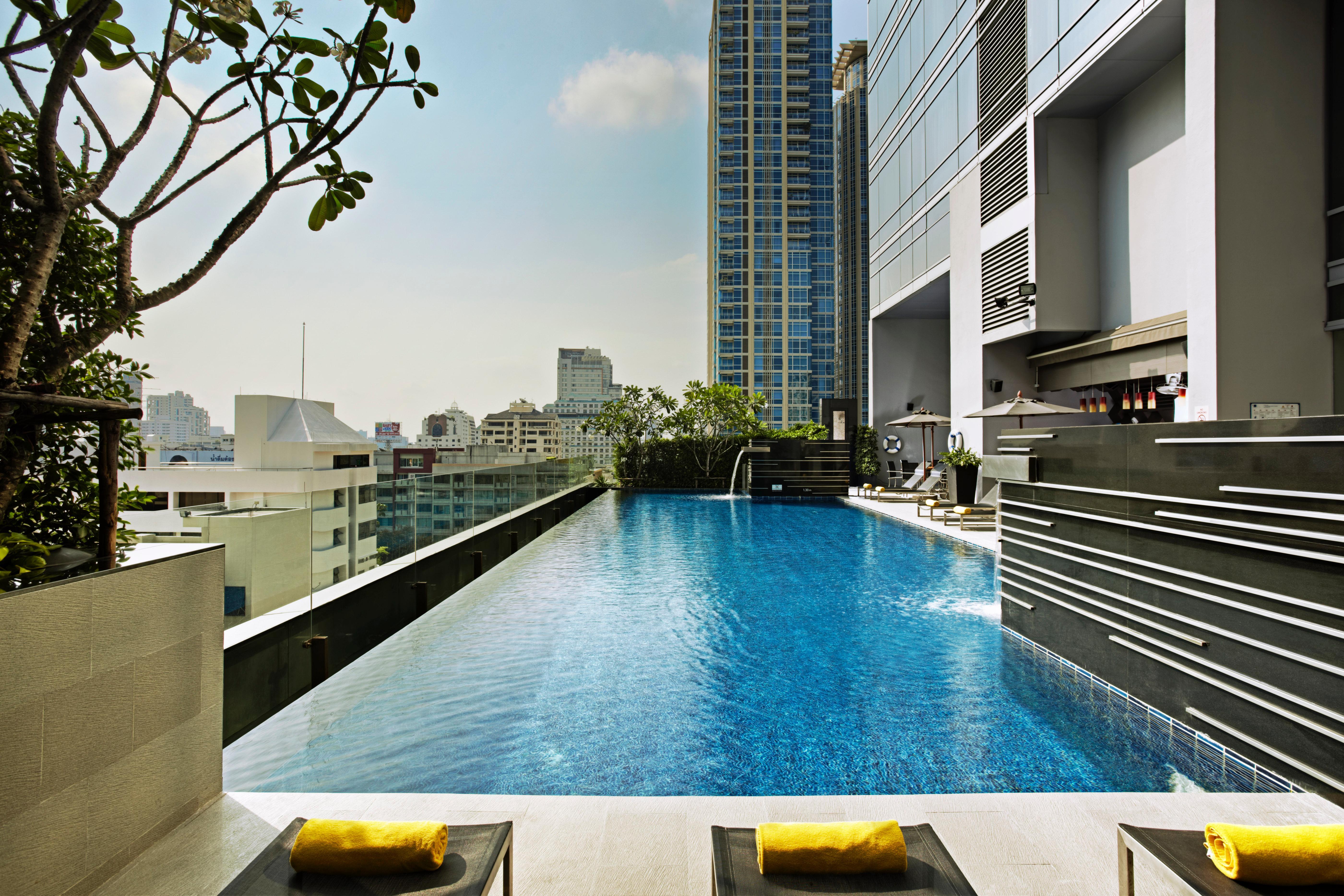 Four Points By Sheraton Bangkok Ploenchit - Formerly Novotel Bangkok Ploenchit Exteriör bild