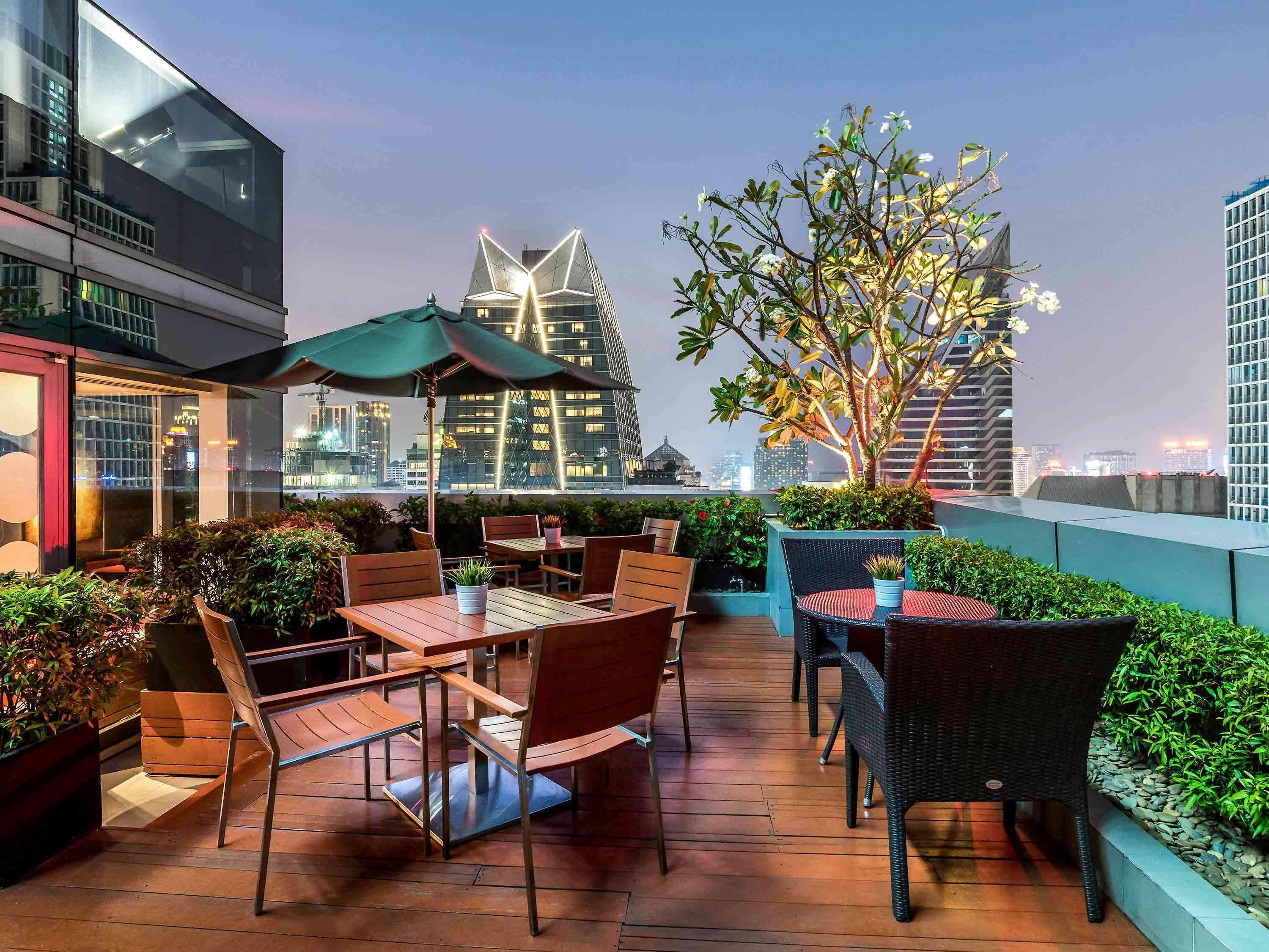 Four Points By Sheraton Bangkok Ploenchit - Formerly Novotel Bangkok Ploenchit Exteriör bild