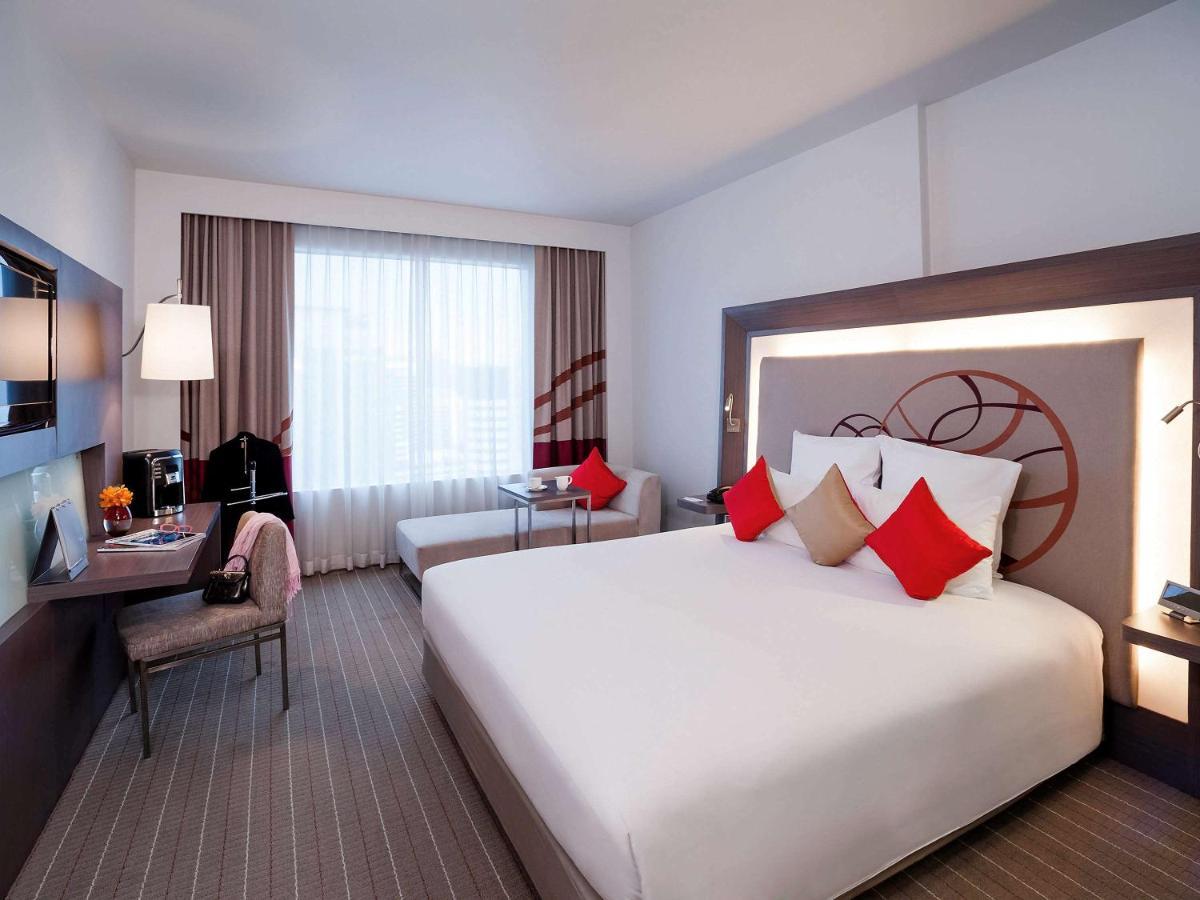 Four Points By Sheraton Bangkok Ploenchit - Formerly Novotel Bangkok Ploenchit Exteriör bild