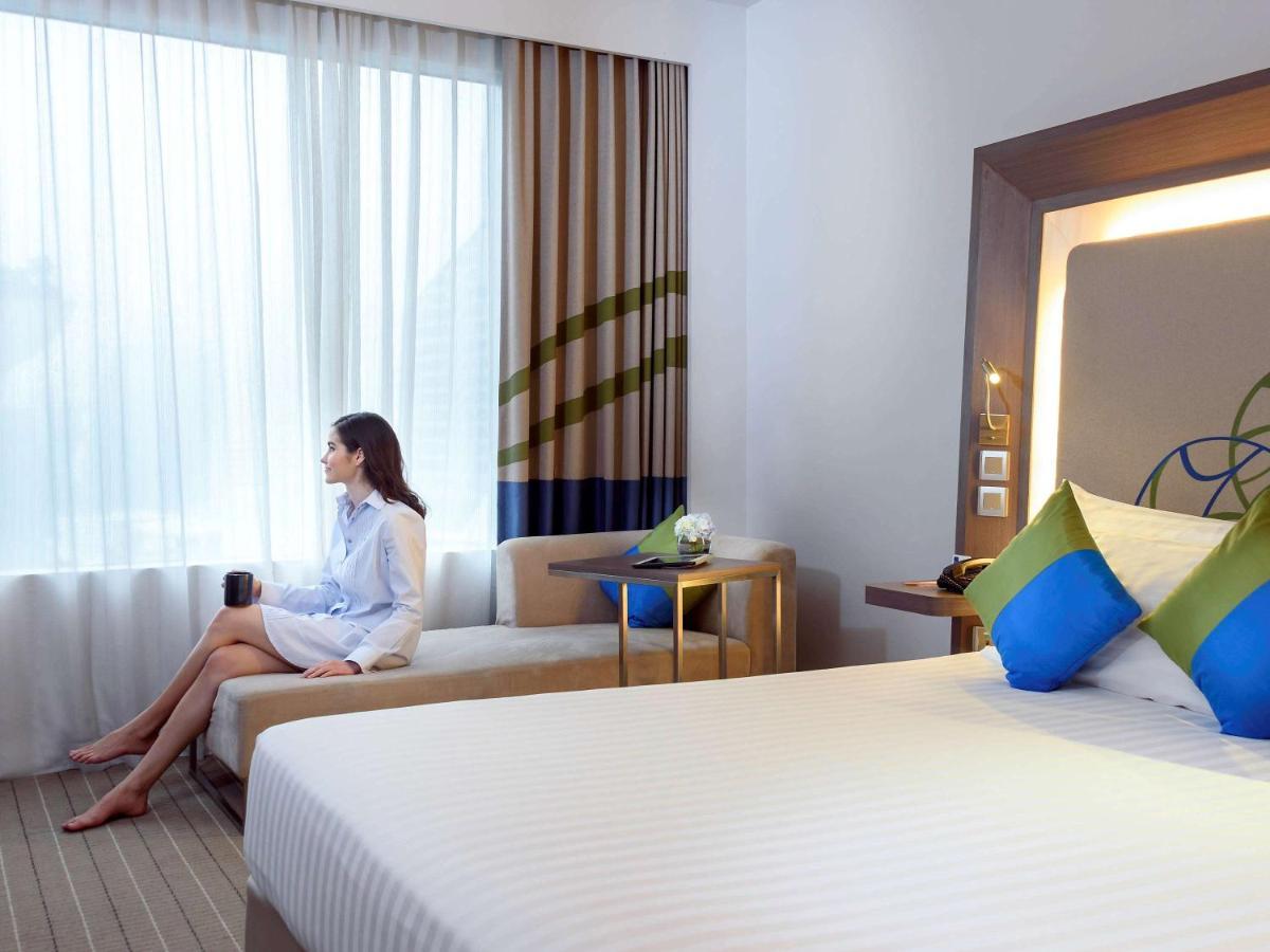 Four Points By Sheraton Bangkok Ploenchit - Formerly Novotel Bangkok Ploenchit Exteriör bild