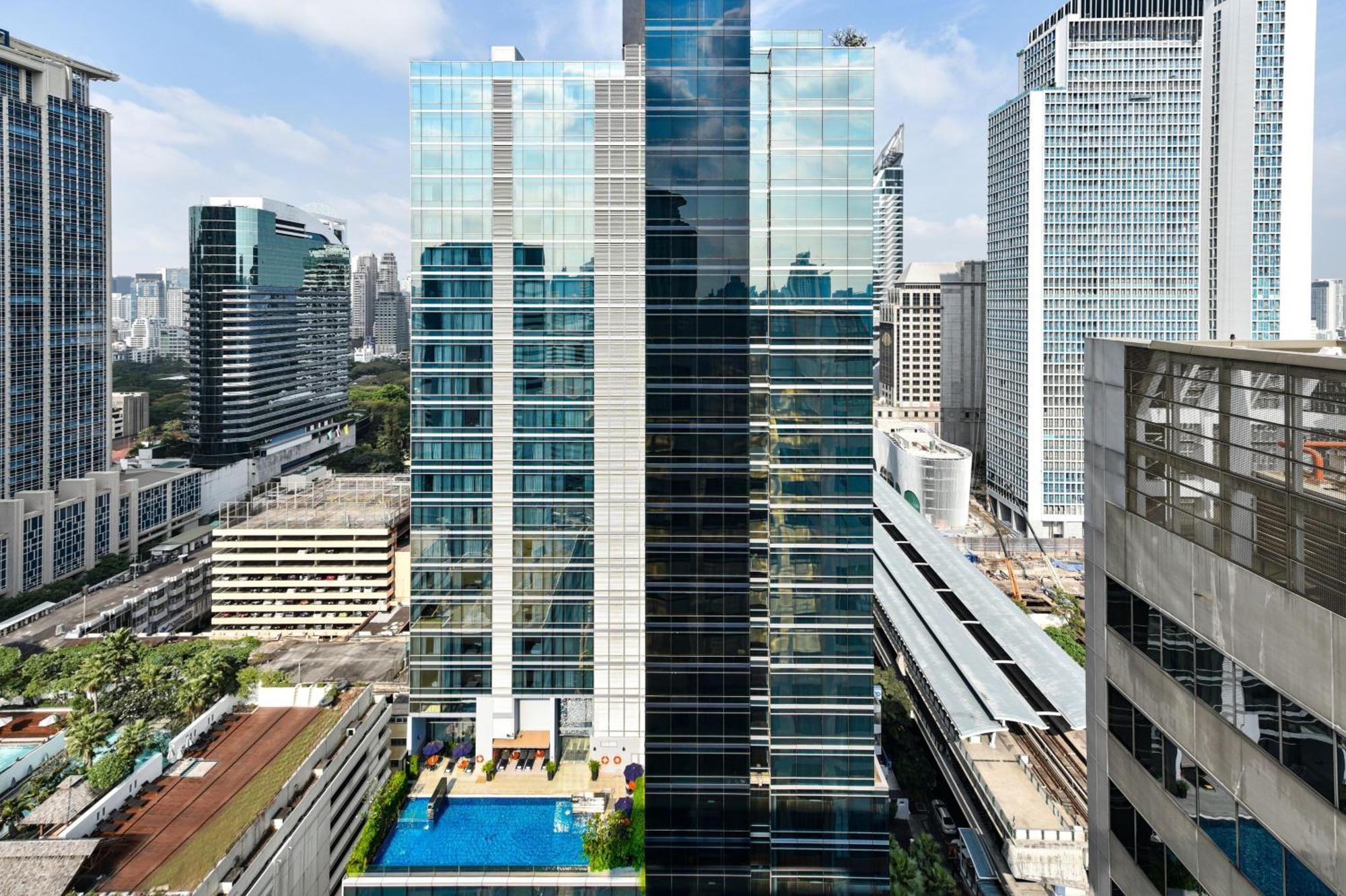 Four Points By Sheraton Bangkok Ploenchit - Formerly Novotel Bangkok Ploenchit Exteriör bild